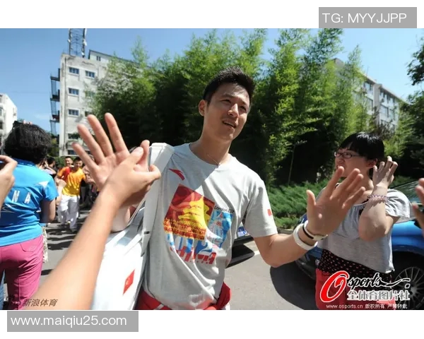 南京羽毛球队节奏变革引发热议欧冠足球新动态引关注